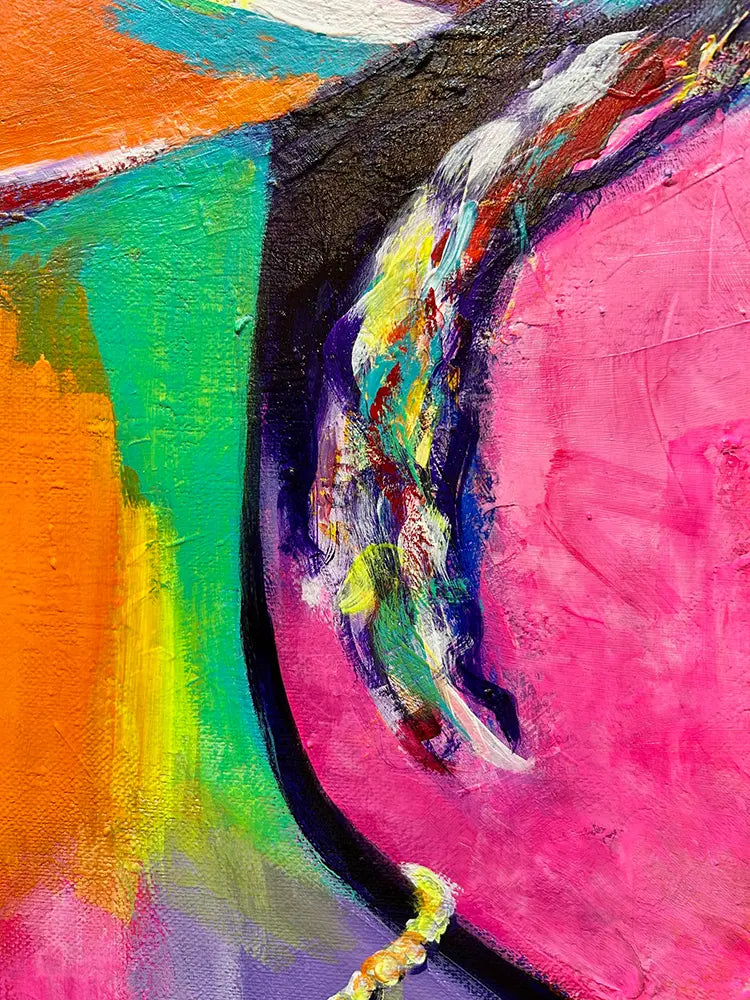 Expressionistisches Frauenporträt „Bella“ von Dea Theinert. Ölgemälde auf Leinwand (80x80 cm) in einem weißen Schattenfugenrahmen.  Detailansicht des Gesichtes. 