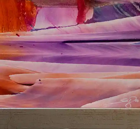 abstraktes Gemäldes mit Safran, gerahmt, farben rot, blau, violette. Querformat, Detailansicht unten mit Signatur