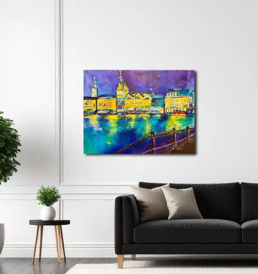 Expressives Hamburg Gemälde der Binnenalster bei Nacht von Künstlerin Dea: Leuchtende Stadtlichter spiegeln sich im blauen Wasser, 50x70 cm Acryl auf Leinwand. an wand hängend
