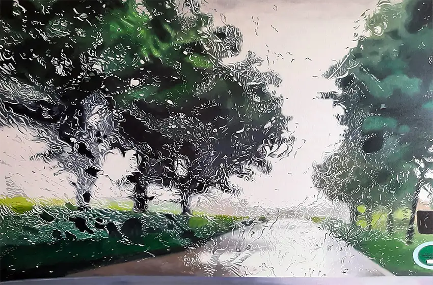 Ölgemälde, Querformat, eine Baumallee aus einem Auto gesehen im Regen, Tropfen sind auf der Scheibe, 120 x 80 cm, Ulla Kutter, Kunst-direkt.de