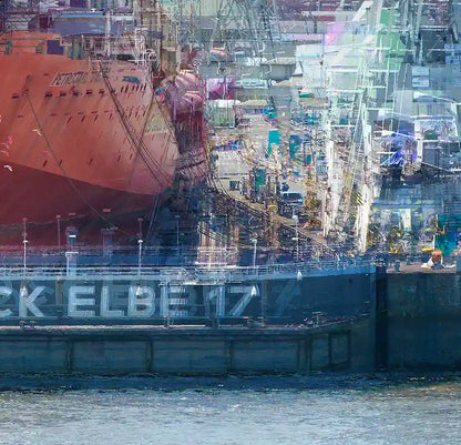 Rotes Offshore Schiff im Dock Elbe 17 in Hamburg mit Überlagerungen, Details des Schiffes und des Docks