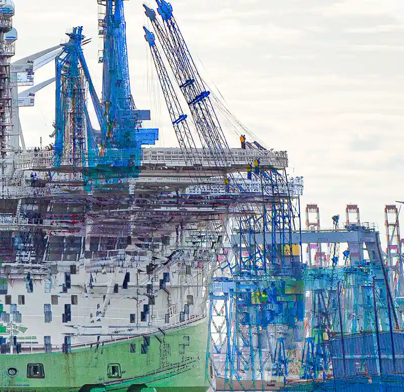 Details grünes Schiff im Dock Elbe 17 mit Überlagerungen
