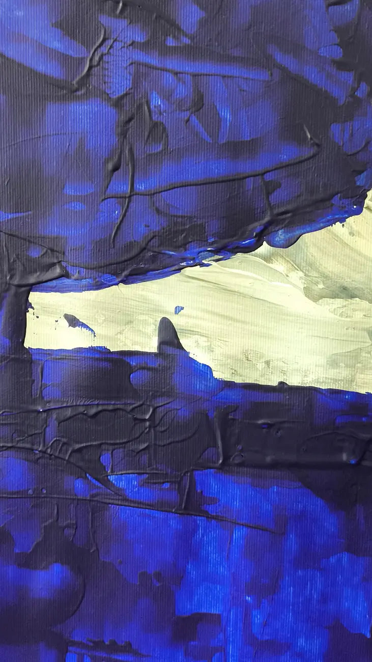 Detailaufnahme Silent Echo – Geschlossene Augen, hell ausgearbeitetes Gesicht, meditative Introspektion, Gerd Leins | Kunst-Direkt.de
