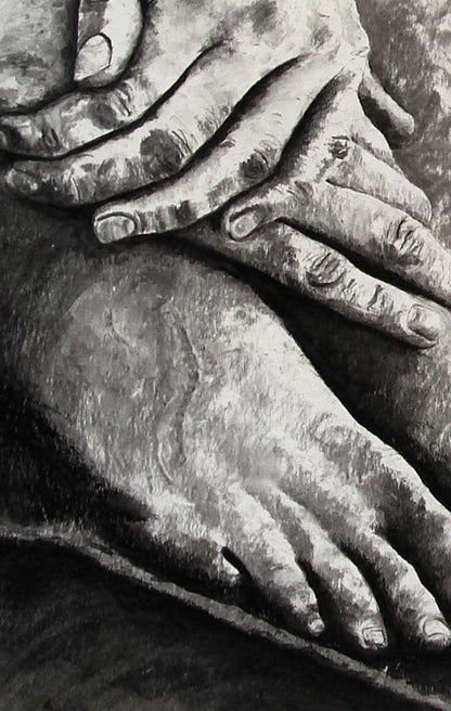 Detailansicht von Hand und Fußzeichnung in schwarzweiß