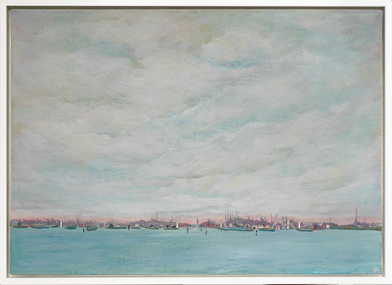 Hafenbild, segelschiffe und Häuser am Horizont, viel Himmel und Wasser