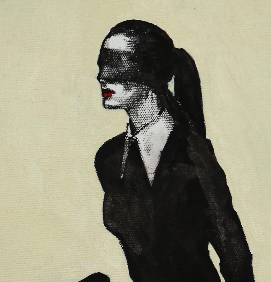 Frau in schwarz sitzt auf einem Stuhl mit verbundenen Augen, 40x50cm, Sherin P. Spielmann, Kunst-Direkt.de, Details der Frau