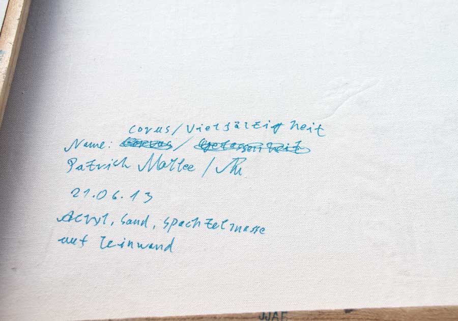 4 quadrate, gemalt, abstrakt, heller Grund mit roten streifen, rückseite signatur