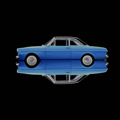 blauer Ford Taunus,gespiegelt und neu zusammengesetzt, Format quadratisch  vor schwarzem Hintergrund, nach links zeigend
